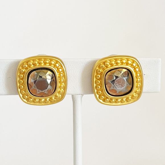 GIVENCHY Vintage Iconic Square Crystal Gold Toned Earring Clip On - Picture 8 of 9